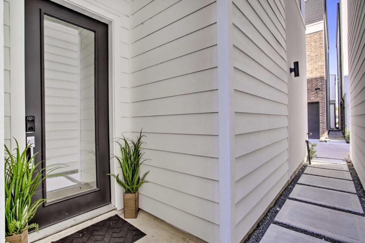 Newly-Built Luxury Galleria Area Townhome! Хьюстон Экстерьер фото